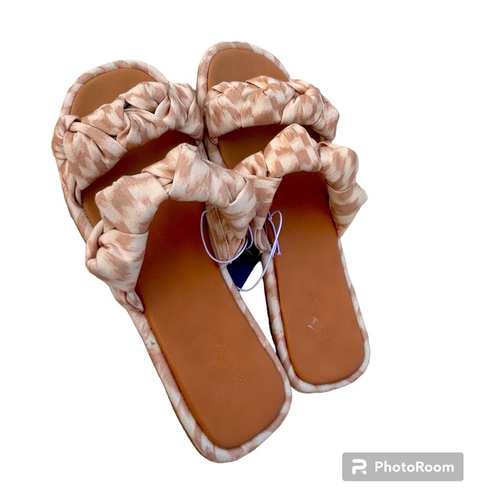 Almond Meg flats